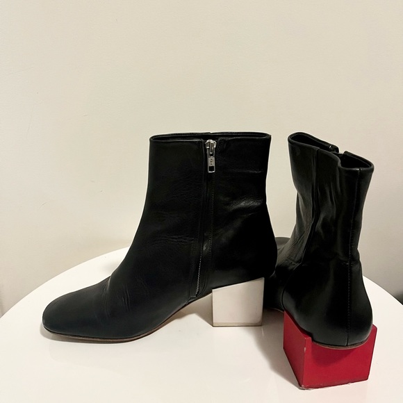 Jacquemus Ankle Boots Navy with Red and white block heels - Picture 2 of 7